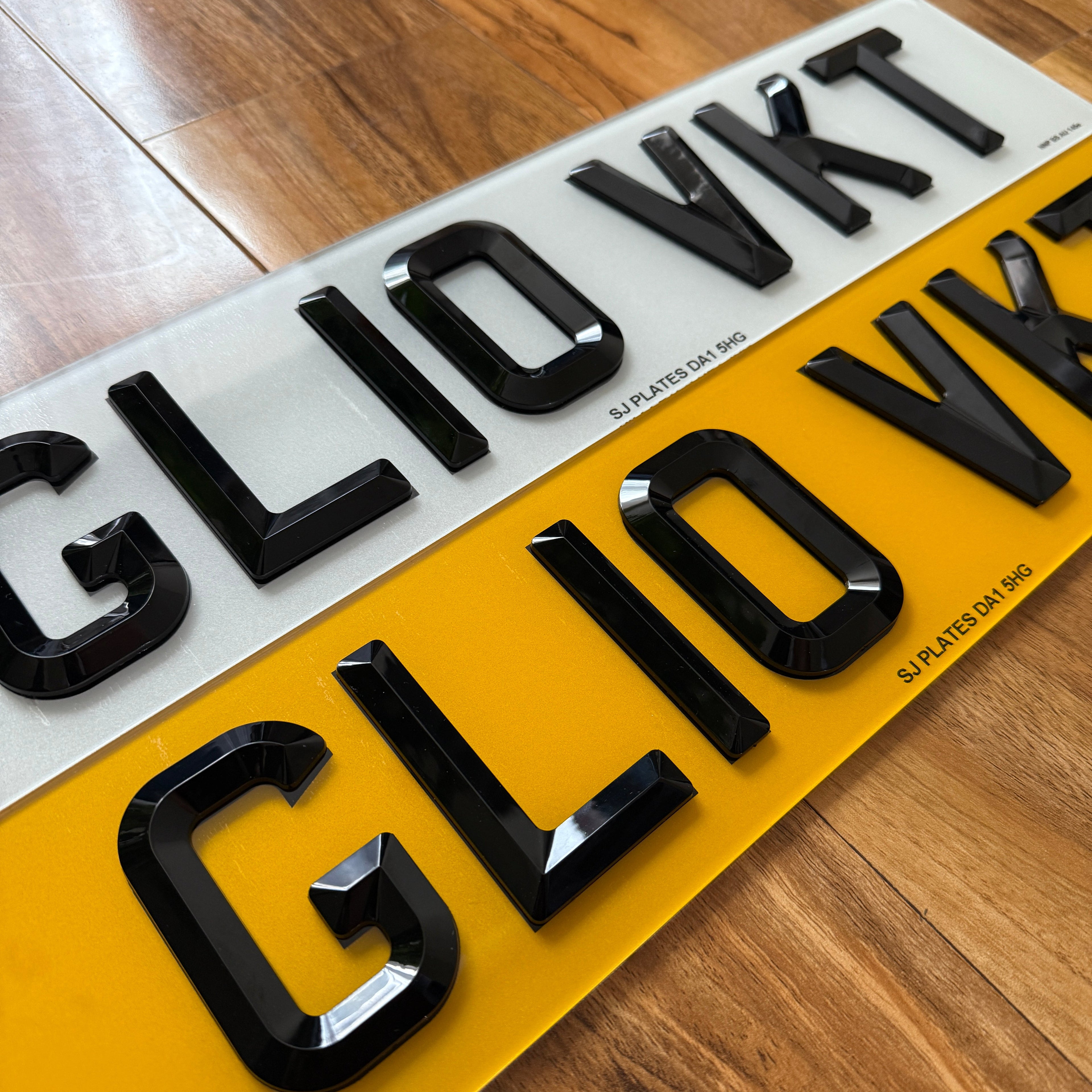 4D RETRO PLATE